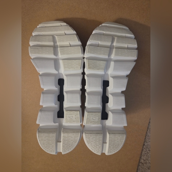 On Running Walking Sneakers Women Cloud 6 Size 7.5 - Picture 8 of 9